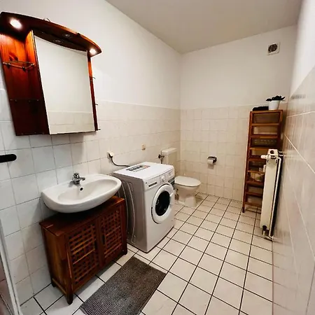 Mitten In Appartement *